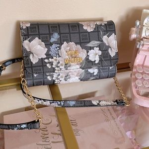 Steve Madden floral crossbody purse